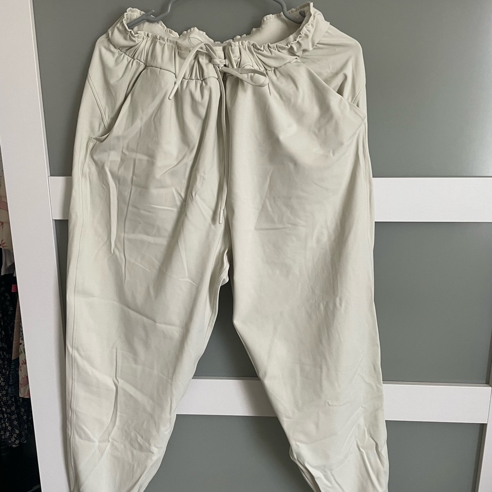 Lululemon Athletica Cream Pants